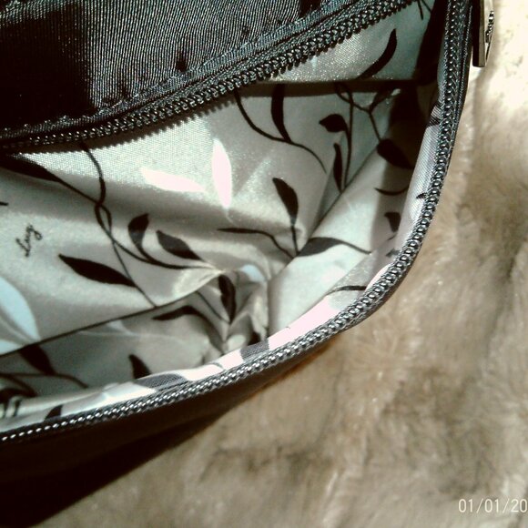 Black Lug Flare with Shoulder Strap - Crossbody Strap no Included - Picture 5 of 6